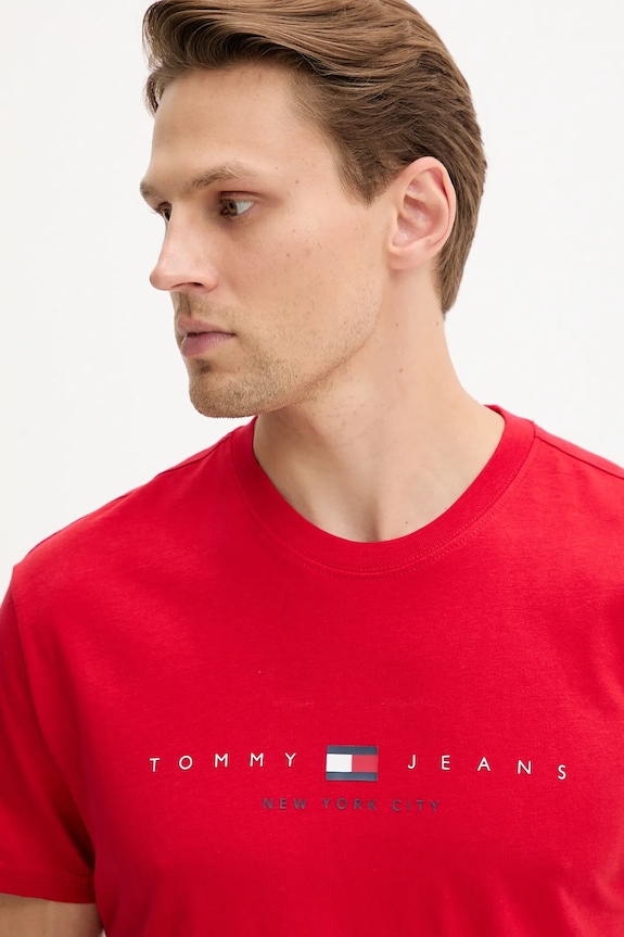 Odzież Tommy Jeans t-shirt bawełniany DM0DM21911 czerwony