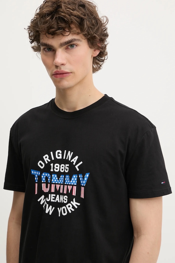 Βαμβακερό μπλουζάκι Tommy Jeans μαύρο DM0DM21913