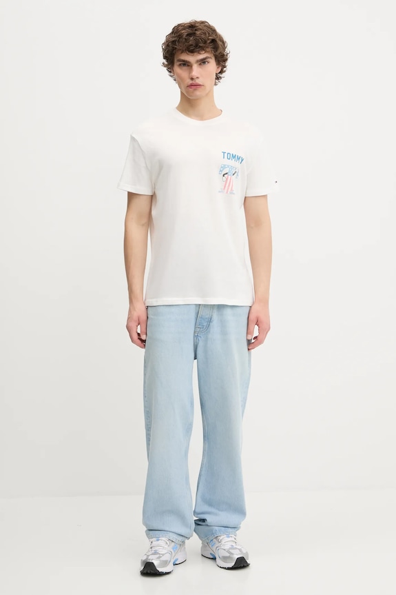 Bombažna kratka majica Tommy Jeans DM0DM21914 bela AW25