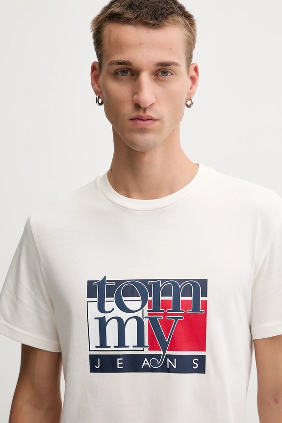 Βαμβακερό μπλουζάκι Tommy Jeans μπεζ DM0DM21977