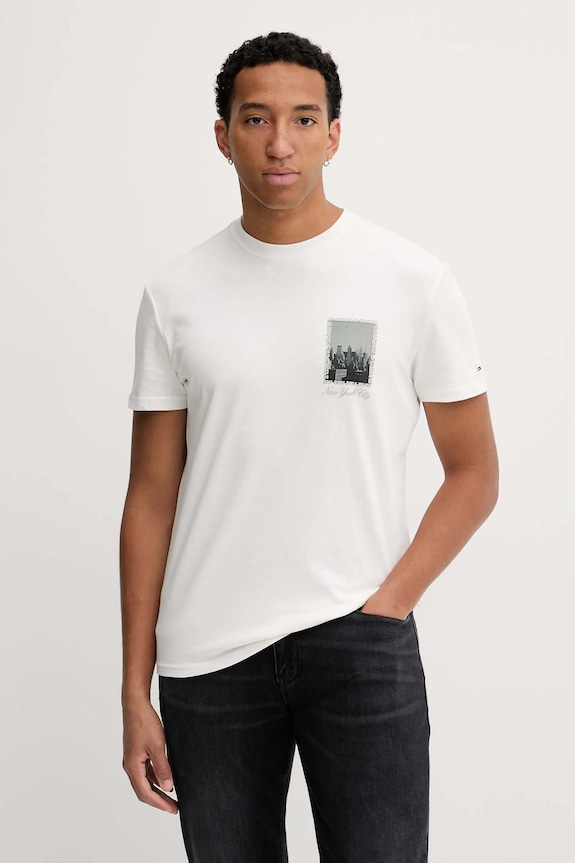 Ρούχα Βαμβακερό μπλουζάκι Tommy Jeans DM0DM22128 λευκό