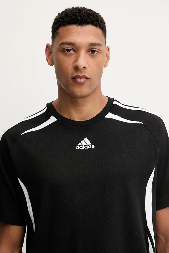 adidas Originals t-shirt in cotone Teamgeist nero KE0145