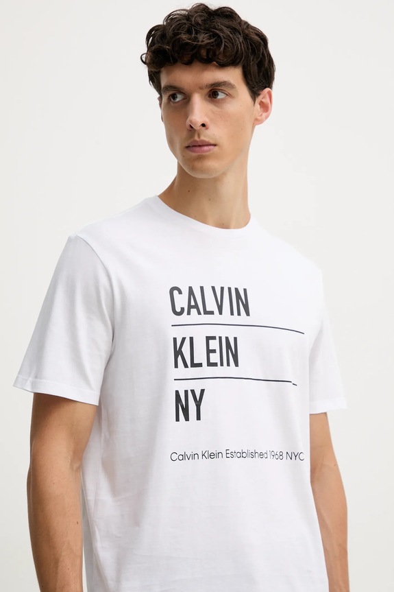 Βαμβακερό μπλουζάκι Calvin Klein Jeans λευκό LV04RD818G