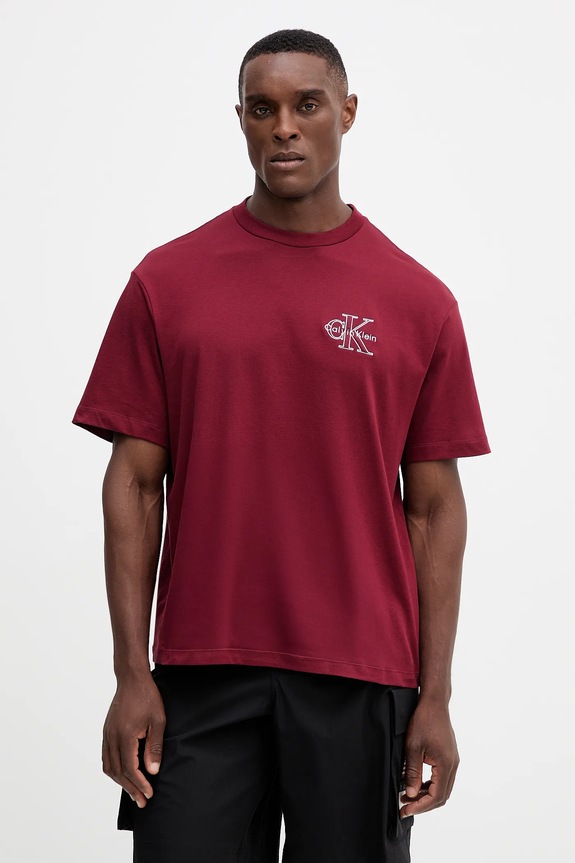 Βαμβακερό μπλουζάκι Calvin Klein Jeans απλικέ μπορντό LV04RC856G