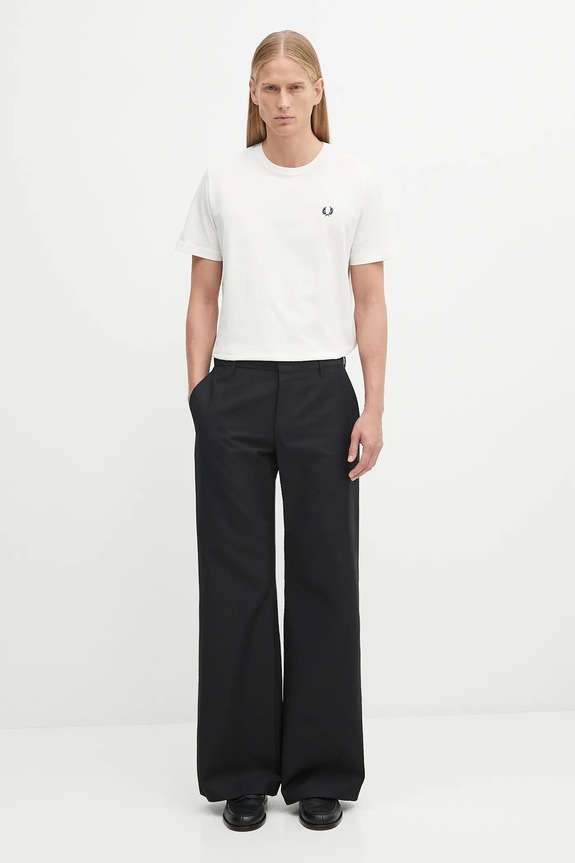 Памучна тениска Fred Perry M1600V бежов