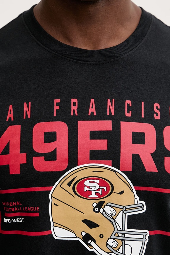 Βαμβακερό μπλουζάκι Nike SS Helmet Essential Tee N199.00A.9B.LQC μαύρο