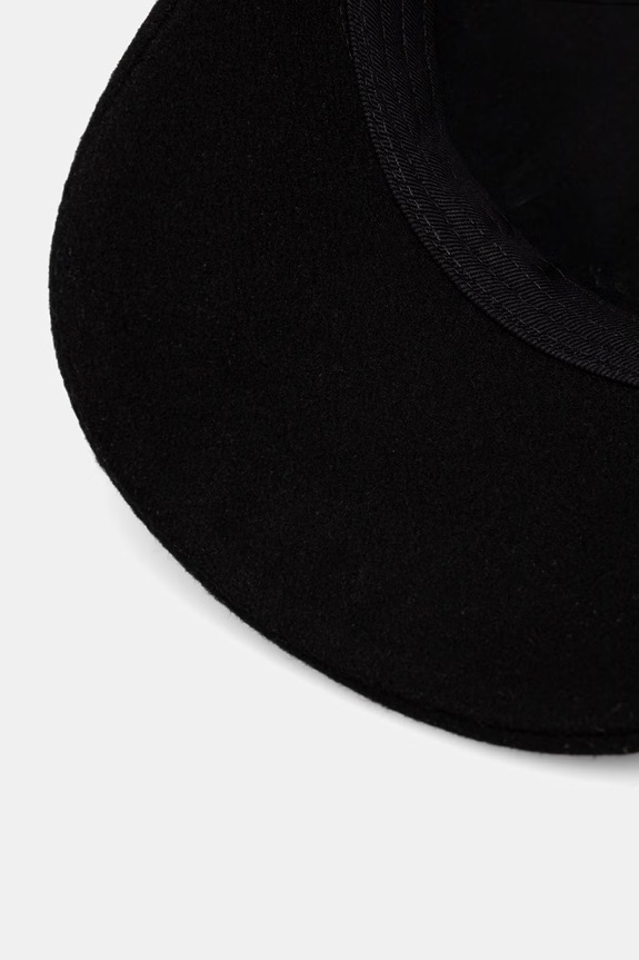 Karl Lagerfeld kapa sa šiltom za žene s dodatkom vune K/AUTOGRAPH crna B3W33005