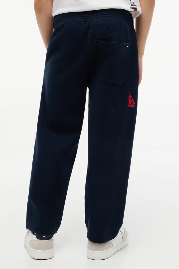 Chłopiec Tommy Hilfiger spodnie dresowe dziecięce bawełniane KB0KB10593.128.176.9BY2 granatowy