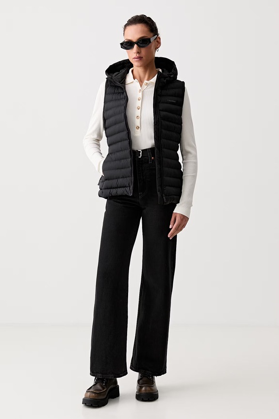 Calvin Klein prsluk s kapuljačom za žene LV044G513G crna AW26