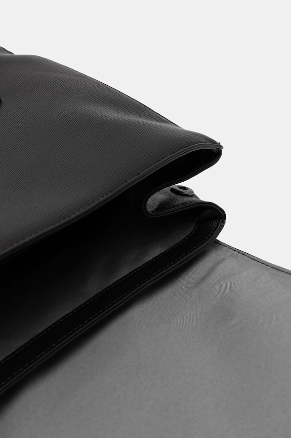 Calvin Klein plecak miejski męski z imitacji skóry LV04D3422G czarny