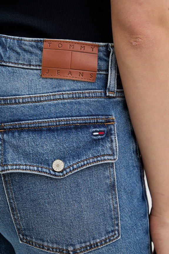 Tommy Jeans bootcut traperice za žene plava DW0DW23470