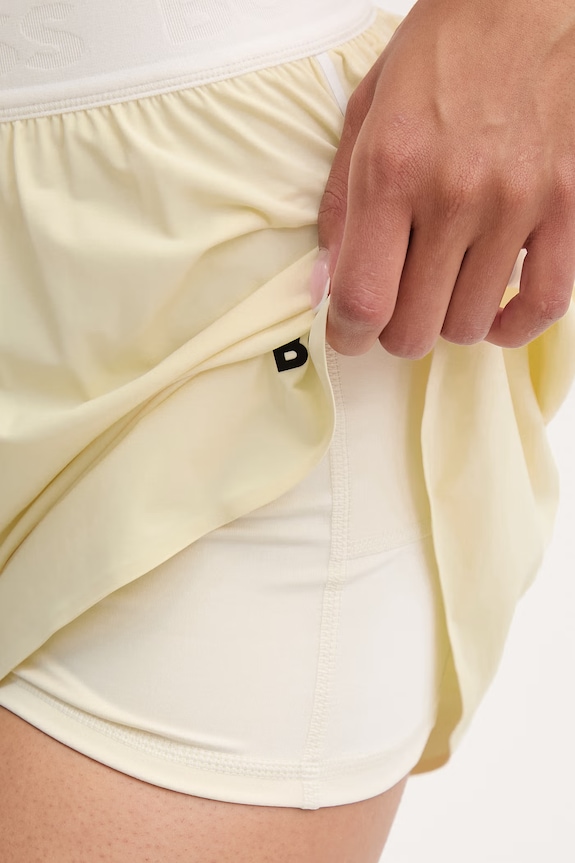 BOSS pantaloncini da donna Erunner1 50569430 beige