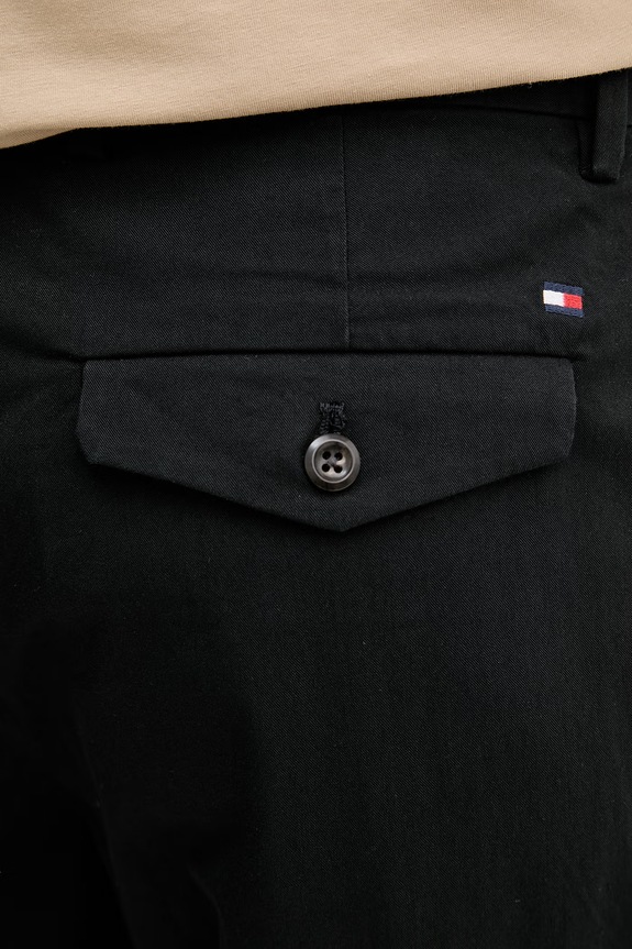 Tommy Hilfiger hlače chinos za muškarce s pamukom crna MW0MW43158