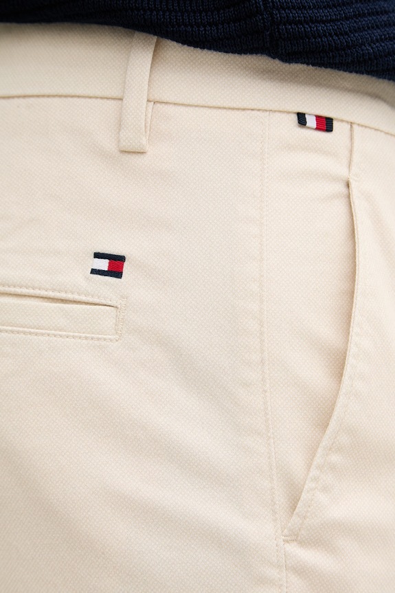 Tommy Hilfiger hlače chinos za muškarce od pamuka s elastanom bež MW0MW44331