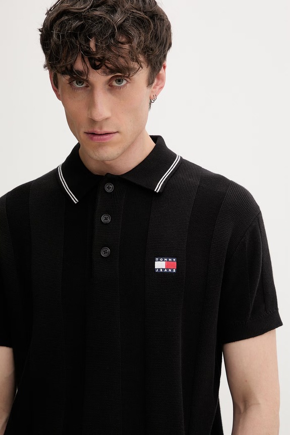 Tommy Jeans πλεκτό μπλουζάκι πόλο ανδρικό βαμβακερό μαύρο DM0DM23208