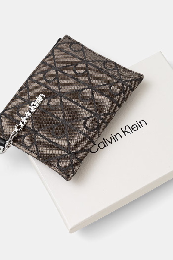 Calvin Klein peňaženka zapínaná na sponu dámska béžová LV04F1266G