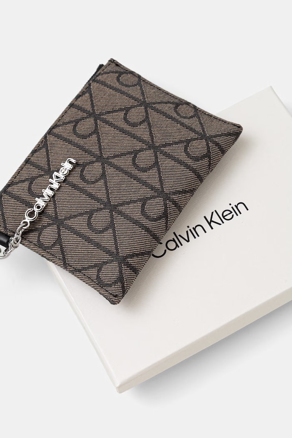 Calvin Klein peňaženka zapínaná na sponu dámska béžová LV04F1266G
