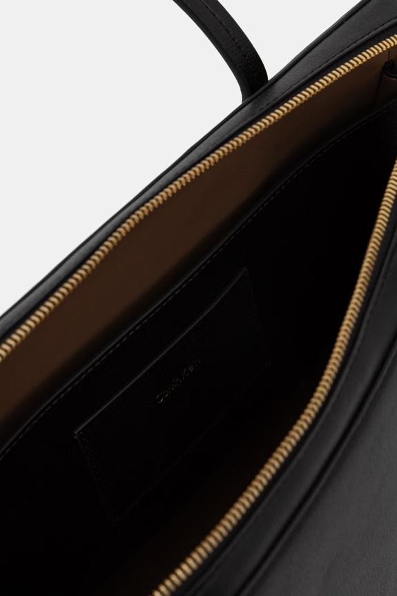 Calvin Klein kabelka typu shopper dámska z imitácie kože LV04F3735G čierna