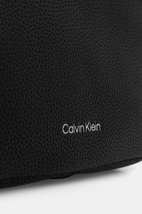 Calvin Klein torebka crossbody damska z imitacji skóry czarny LV04F3656G