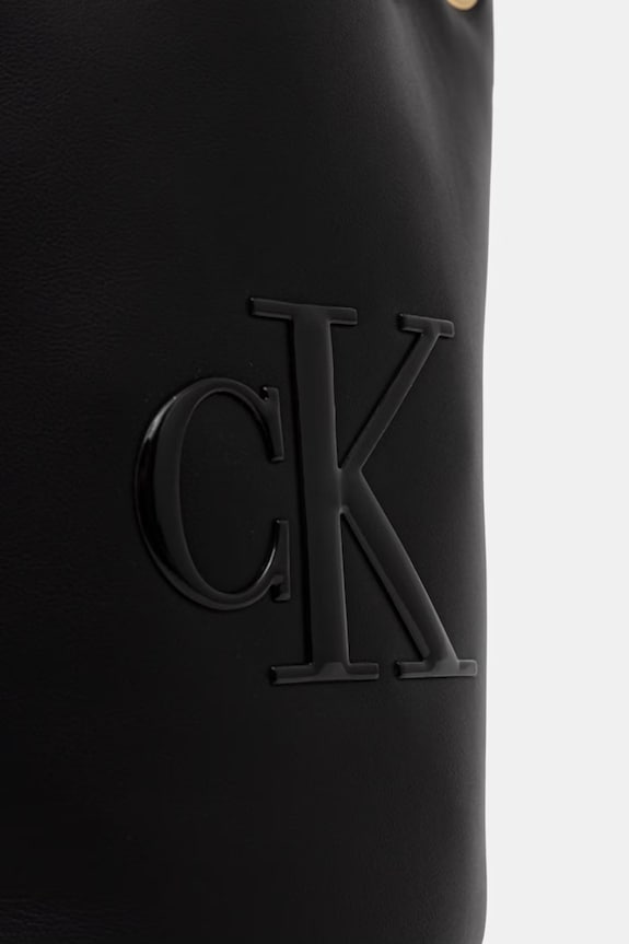 Calvin Klein torebka worek damska z imitacji skóry LV04F3640G czarny