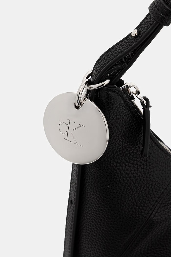 Calvin Klein kabelka hobo dámska z imitácie kože čierna LV04F3555G