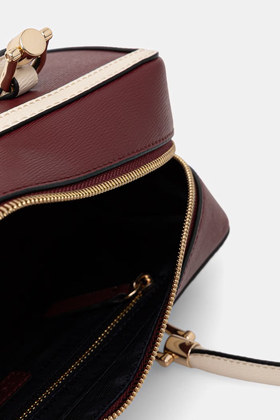 Tommy Hilfiger baguette torbica za žene od imitacije kože AW0AW18900 bordo