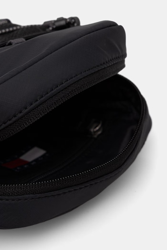 Tommy Jeans vrecko pánske AM0AM14335 čierna
