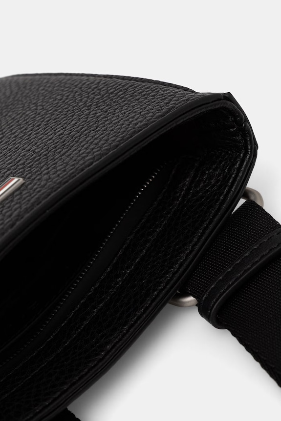 Tommy Hilfiger taštička pánská z imitace kůže AM0AM14434 černá
