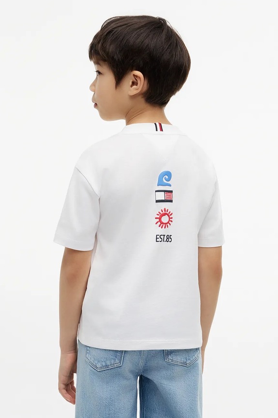 Chłopiec Tommy Hilfiger T-shirt dziecięcy bawełniany KB0KB10547.80.122.9BY2 biały