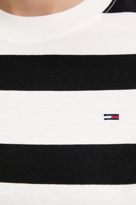 Tommy Jeans T-shirt damski bawełniany DW0DW23801 czarny