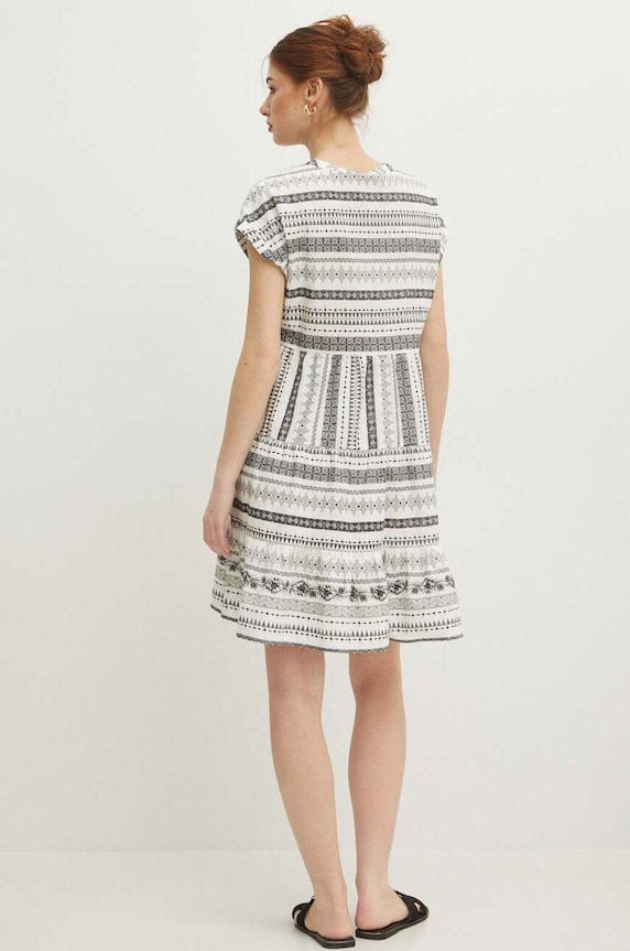 Ruházat Medicine pamut ruha RS24-SUDA10 fehér