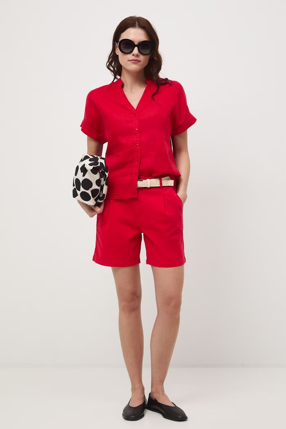 Szorty damskie z paskiem gładkie kolor czerwony pozostałe czerwony RS24-SZD073