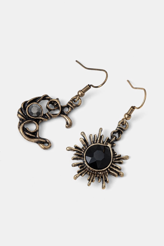 Náušnice dámske s ozdobnými príveskami zlatá farba zlatá RS25-AKD104