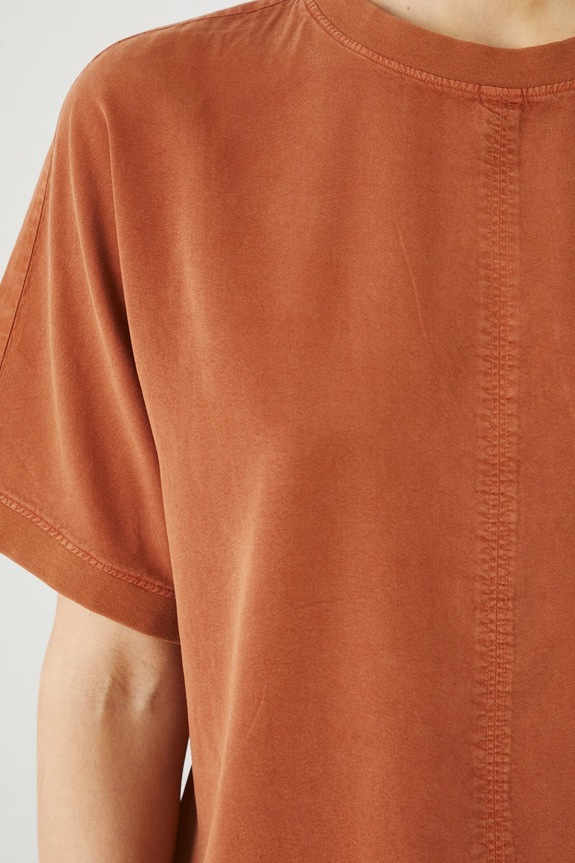 Blúzka z lyocellu hnedá farba RS25-BKD070