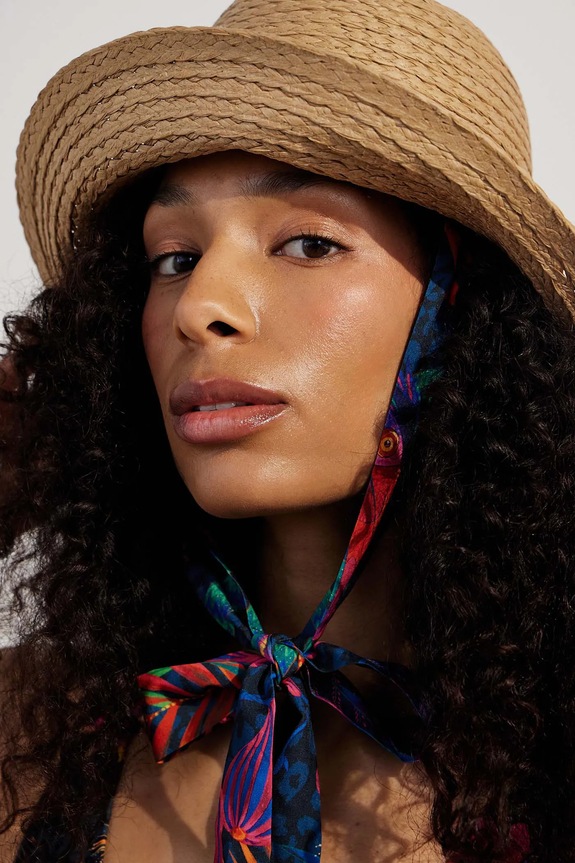 Kapelusz damski pleciony z wiązaniem kolor beżowy RS25-CAD703