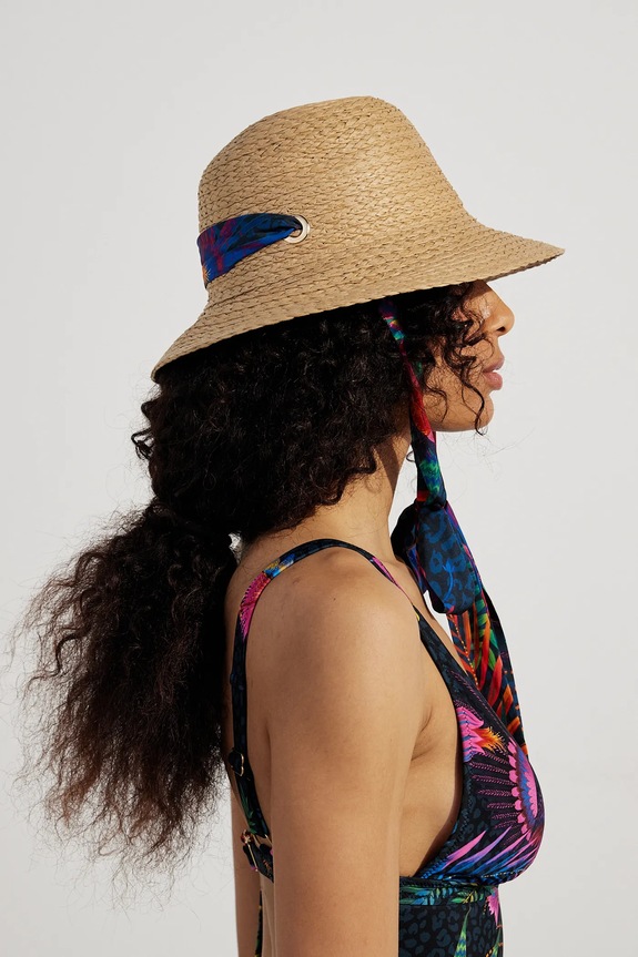 Kapelusz damski pleciony z wiązaniem kolor beżowy RS25-CAD703