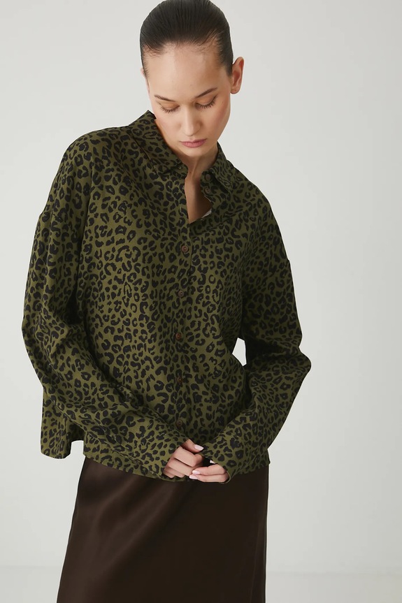 Koszula z domieszką lnu w panterkę kolor zielony zielony RS25-KDD801