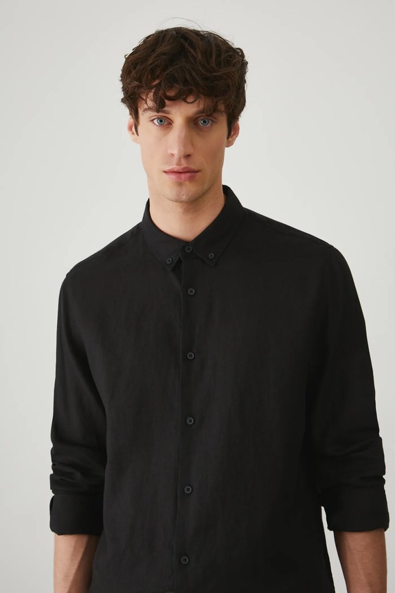 Koszula lniana męska z kołnierzykiem button-down kolor czarny czarny RS25-KDM071
