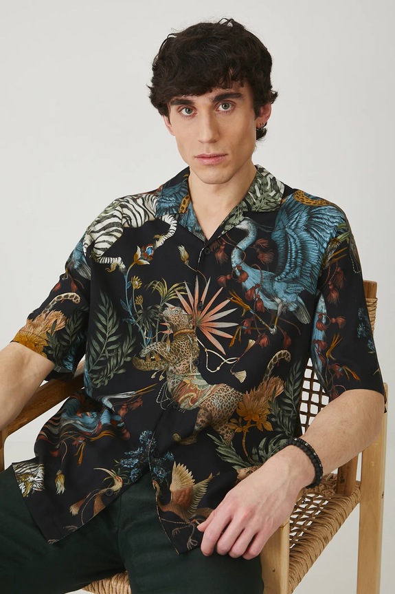 Košeľa pánska s golierom typu resort vzorovaná viac farieb casual viacfarebná RS25-KKM800