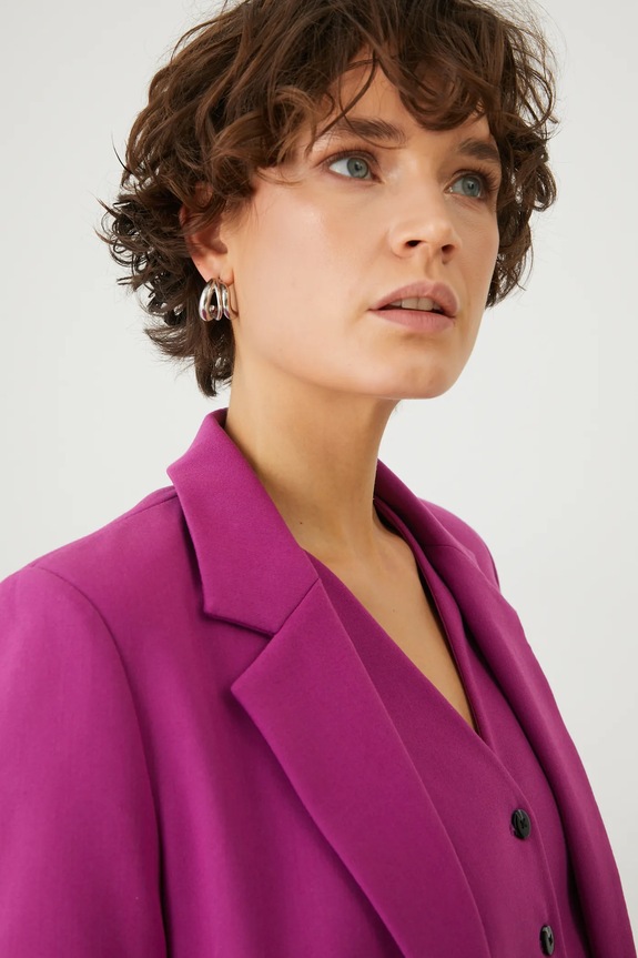 Marynarka damska regular gładka kolor różowy RS25-KZD101