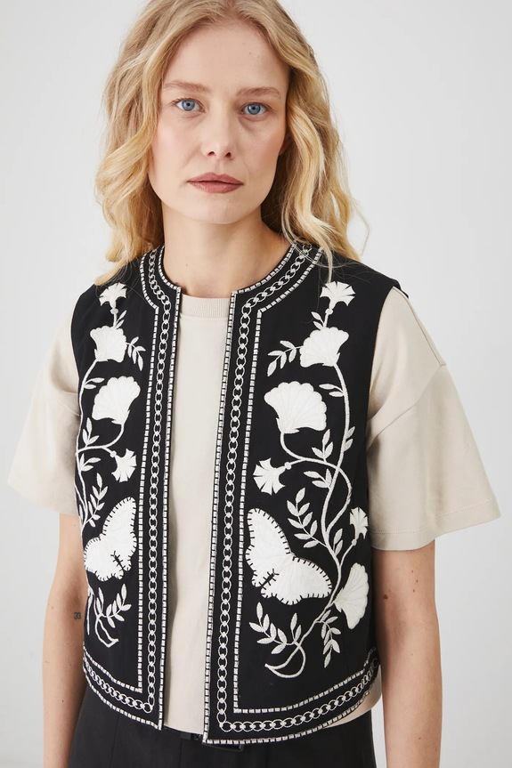 Kamizelka bawełniana damska z ozdobnym haftem kolor czarny czarny RS25.KZD600