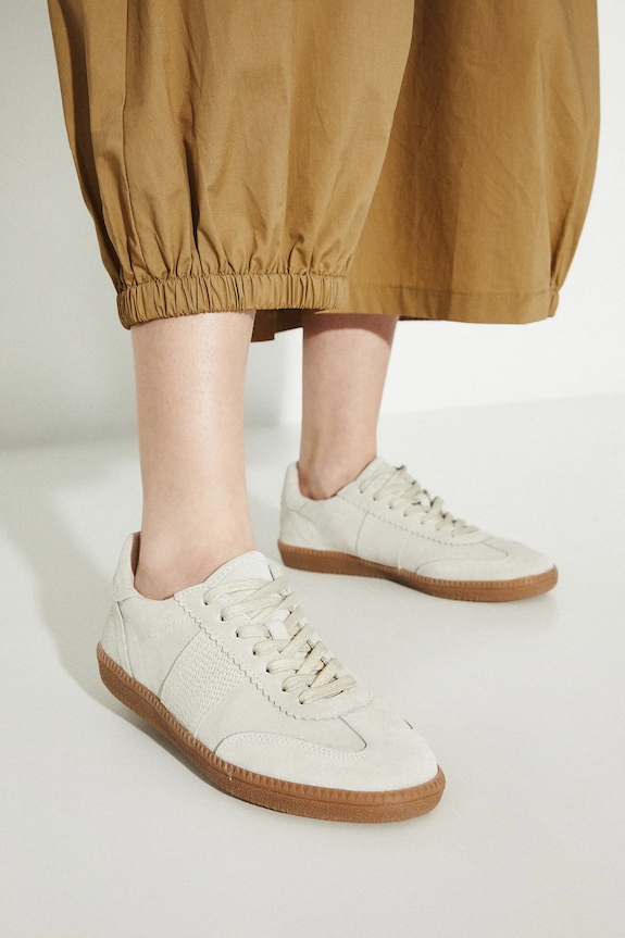 Semišové tenisky dámské béžová barva plochá béžová RS25-OBD300