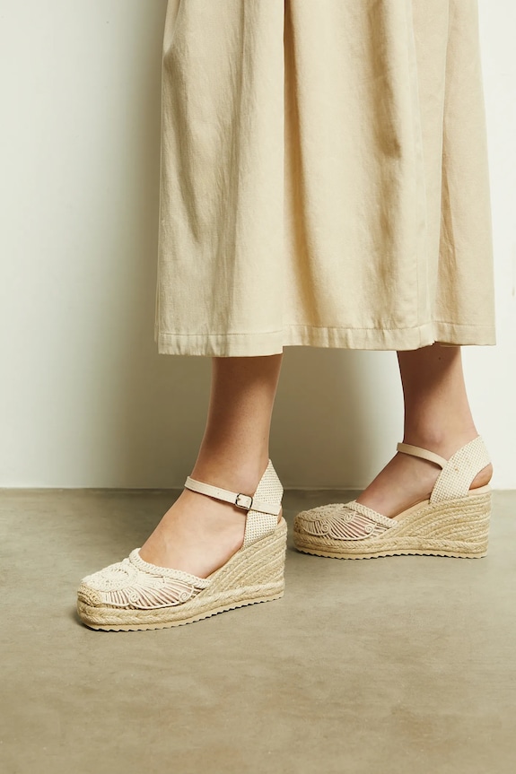 Espadryle damskie na plecionym koturnie kolor beżowy koturn beżowy RS25-OBD806