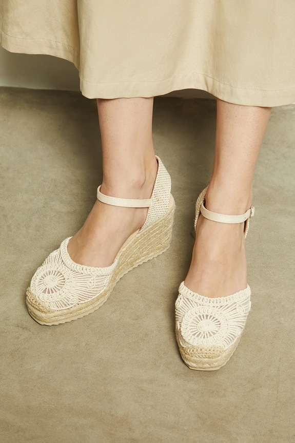 Espadryle damskie na plecionym koturnie kolor beżowy RS25-OBD806