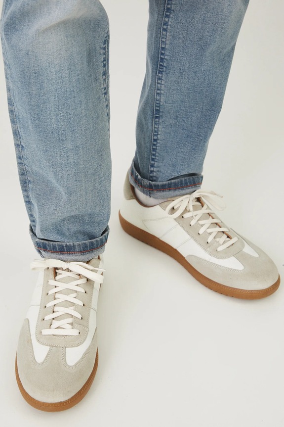 Kožené sneakers boty s pružnou podrážkou bílá barva RS25-OBM303