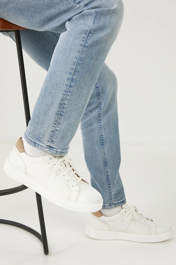 Kožené sneakers boty s pružnou podrážkou bílá barva RS25-OBM304