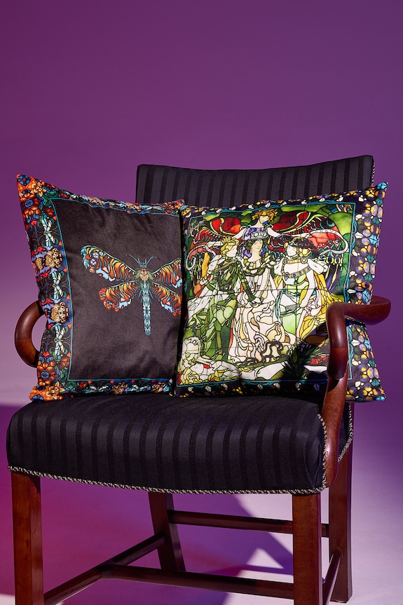 Poszewka dekoracyjna na poduszkę 45 x 45 cm z kolekcji Eviva L'arte kolor multicolor multicolor RS25.PSU250