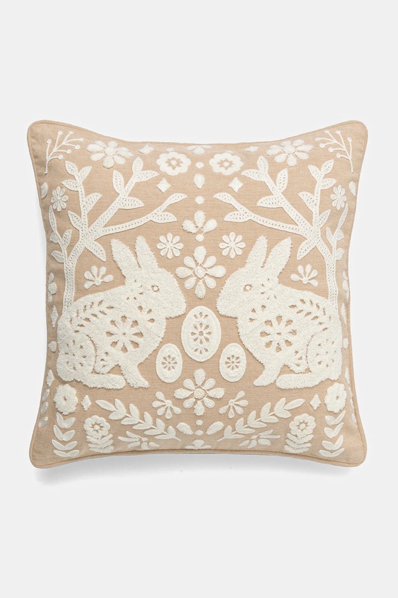 Dekoratívna obliečka na vankúš s ozdobnou aplikáciou 45 x 45 cm béžová farba RS25-PSU518 béžová RS25