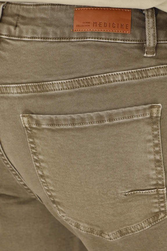 Jeansy damskie straight z efektem sprania RS25.SJD504 zielony