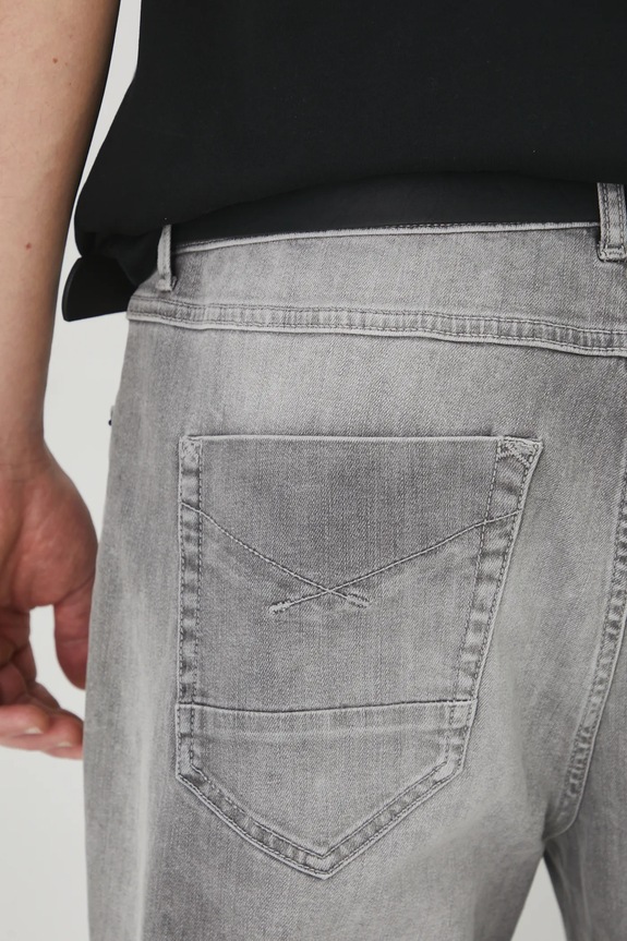 Džíny pánské tapered se sepraným efektem šedá barva šedá RS25-SJM502